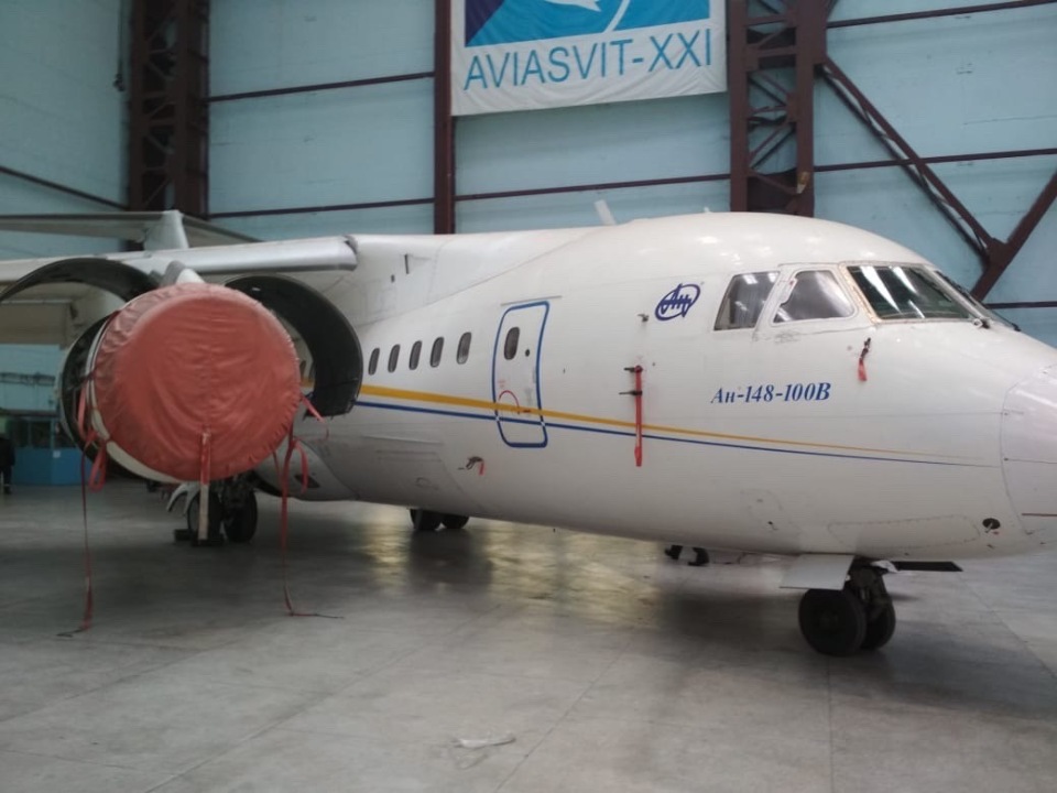 СЕТАМ продає арештований пасажирський літак Ан-148 за 177 млн грн для погашення боргів по зарплаті - Фото